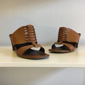 Paul Green tan leather embroidered heels, 7.5 US (5.5 Austria, runs small)